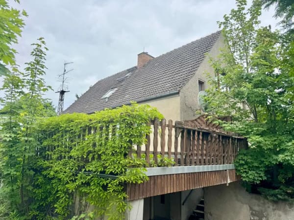 Immobilie in Altentreptow - HORN IMMOBILIEN ++ großes Haus 7 Zimmer, mit großem Grundstück in Altentreptow, sanierungsbedürftig - Bild 2