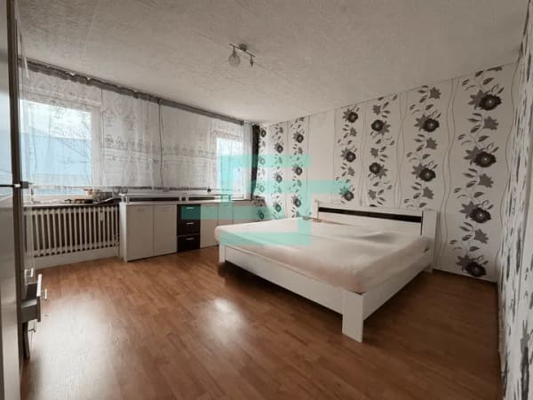 Immobilie in Bocholt - Historisches Mehrfamilienhaus mit 10 Zimmern und 6 Bädern – Sanierungsobjekt mit großem Potenzial! - Bild 2