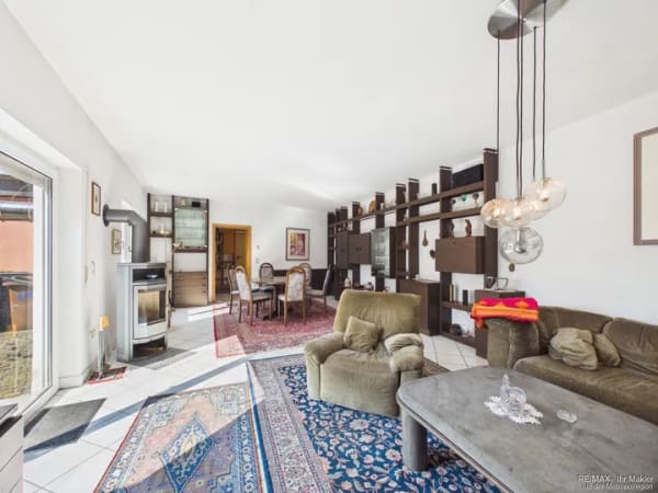 Immobilie in Scheinfeld - Viel Platz für Ihre Ideen – Charmantes Wohnhaus mit 10 Zimmern, Werkstatt, Garage und Garten - Bild 0