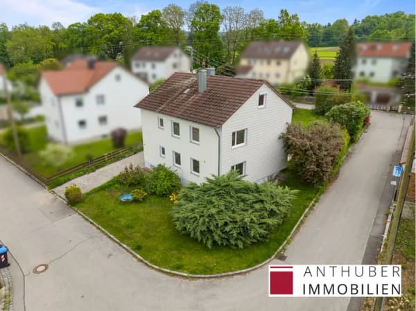 Immobilie in Gessertshausen - Provisionsfrei: Freistehendes Haus mit großem Grundstück in ruhiger Lage - Bild 0