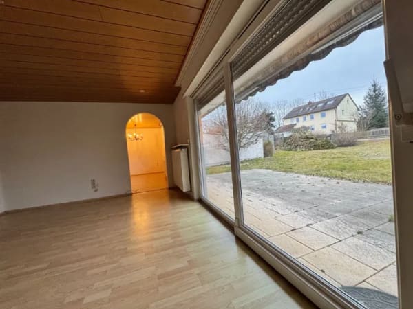 Immobilie in Gessertshausen - Provisionsfrei: Freistehendes Haus mit großem Grundstück in ruhiger Lage - Bild 1