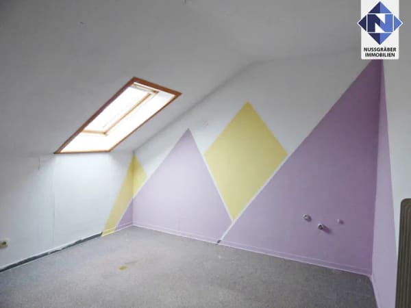 Immobilie in Hochdorf - Gemütliche 3,5-Zimmer-Wohnung im Dachgeschoss mit Hobbyraum und Stellplatz - Bild 2