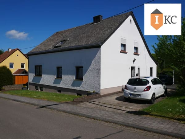 Immobilie in Waldweiler - Großzügiges, gepflegtes und renoviertes Ein- Zweifamilienhaus mit großem Grundstück - Einziehen - Wohlfühlen !! - Bild 0