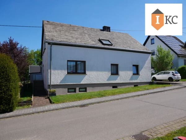 Immobilie in Waldweiler - Großzügiges, gepflegtes und renoviertes Ein- Zweifamilienhaus mit großem Grundstück - Einziehen - Wohlfühlen !! - Bild 2