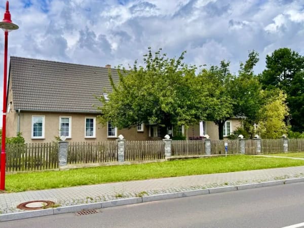 Immobilie in Gartz (Oder) - HORN IMMOBILIEN + großzügiges und elegantes Einfamilienhaus mit Einliegerwohnung und Garage in Gartz - Bild 2