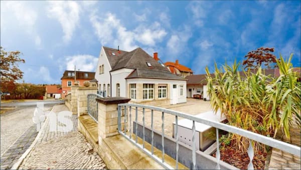 Immobilie in Mücheln (Geiseltal) - PROVISIONSFREI: Traumhaftes Einfamilienhaus in Mücheln, 303 m², 1.857 m² Grundstück, 6 Garagen - Bild 1