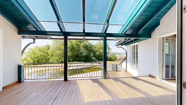 Immobilie in Hofkirchen - Traumhaftes Architektenhaus mit Schwimmteich, Doppel- und Tiefgarage in Hofkirchen - Bild 2