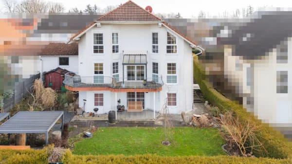 Immobilie in Horhausen (Westerwald) - Einfamilienhaus mit Einliegerwohnung, Doppelgarage und Garten. Willkommen in Horhausen! - Bild 1