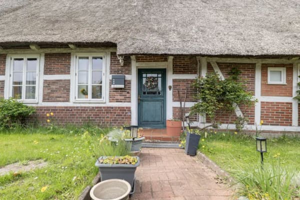 Immobilie in Dollern - Historisches Reetdachhaus im Dollener Ortskern sucht einen neuen Eigentümer! - Bild 1