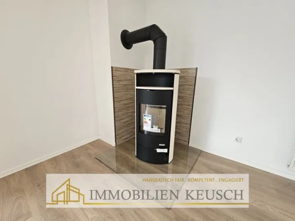 Immobilie in Barenburg - Blick ins Grüne, saniertes, großes 1-2 Fam.-Haus mit Kamin, neuen Bädern, Sonnenterra und Doppelgarage - Bild 2