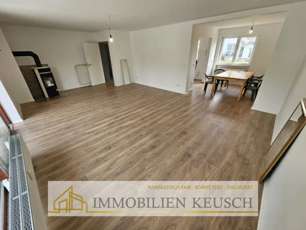 Immobilie in Barenburg - Blick ins Grüne, saniertes, großes 1-2 Fam.-Haus mit Kamin, neuen Bädern, Sonnenterra und Doppelgarage - Bild 3