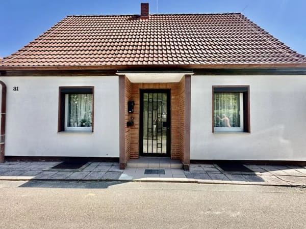 Immobilie in Freital - +ESDI+ Über den Dächern von Freital: Einfamilienhaus auf 556 m² Grundstück mit Raum für Wohnideen - Bild 1
