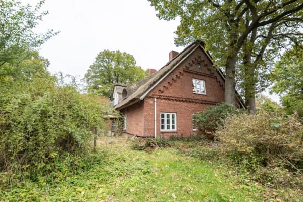 Immobilie in Kutenholz - Viel Platz und Möglichkeiten: Charmantes Ein- oder Zweifamilienhaus mit großer Scheune in Kutenholz - Bild 0