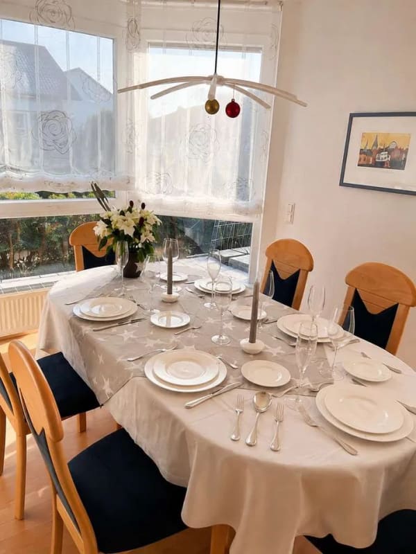 Immobilie in Kirrweiler - Helle, familienfreundliche Doppelhaushälfte in Südlage mit Garten und Terrasse - Bild 1