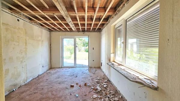 Immobilie in Oldenburg - Ihr Zuhause, Ihre Ideen, Ihr Projekt -
Freistehendes Einfamilienhaus in bester Lage zur Sanierung - Bild 2