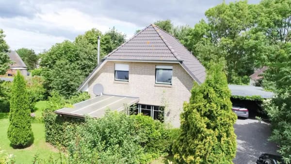 Immobilie in Norddeich - Niedrigenergie-Traum nahe der Nordsee: Großzügiges Vario-Self-Haus mit 900m² Grundstück, Kamin und 2 Terrassen! - Bild 0