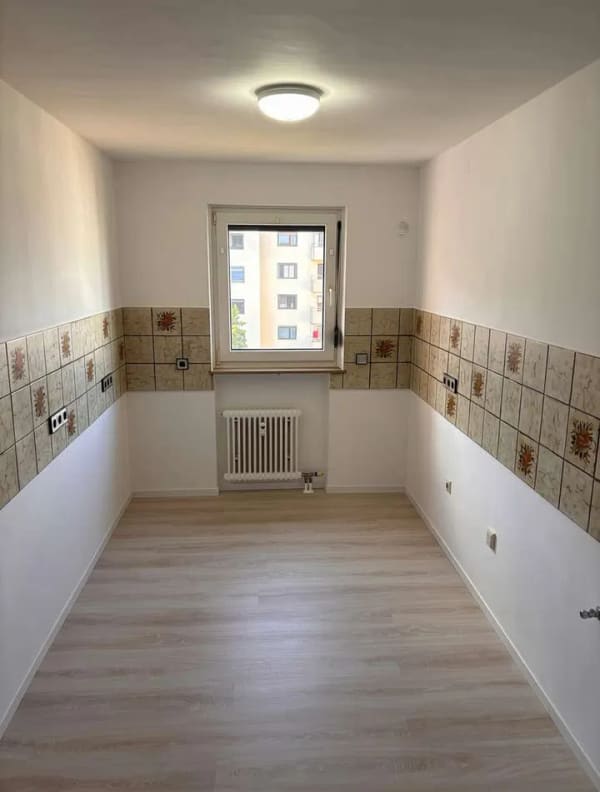 Immobilie in Eberdingen - Renovierte 2,5 Zimmer-Wohnung direkt am Feldrand mit praktischem Grundriss und TG-Stellplatz - Bild 4
