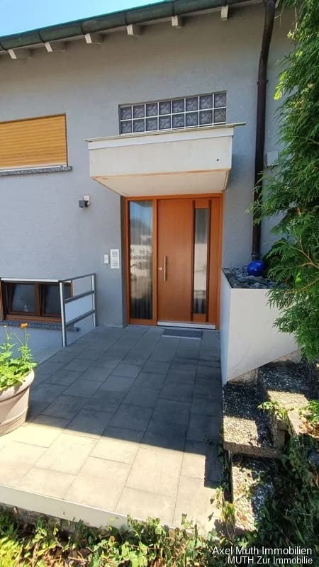Immobilie in Gemmingen - Sofort frei!!! 
Großzügig, modern. 
Wohnkomfort für zwei - Bild 1
