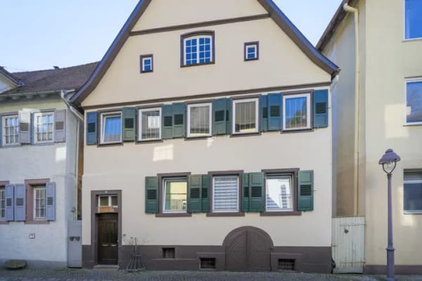 Immobilie in Neuenbürg - Wohnen mit Geschichte: Denkmalgeschütztes Zweifamilienhaus - Bild 2