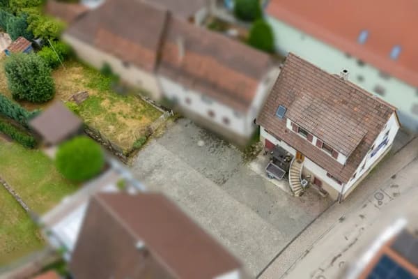 Immobilie in Neuhausen - Ein Haus mit Geschichte und Zukunft – Viel Raum zur individuellen Entfaltung - Bild 1