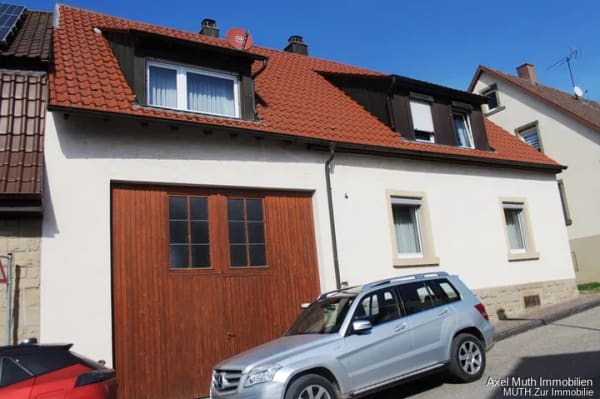 Immobilie in Sulzfeld - Für Macher statt Mitläufer - Doppelhaushälfte mit großer Werkstatt! - Bild 0