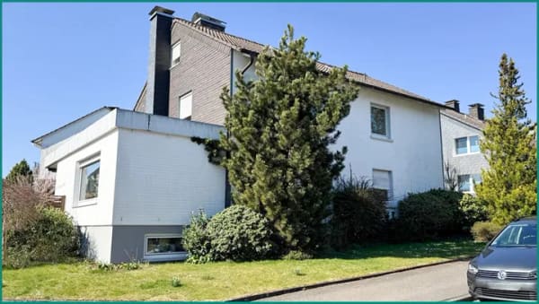 Immobilie in Radevormwald - GENERATIONENHAUS MIT VIEL PLATZ IN SCHÖNER WOHNLAGE NÄHE STADTZENTRUM VON RADEVORMWALD, PROVISIONSFREI - Bild 3