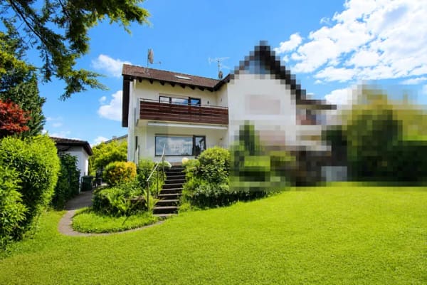 Immobilie in Reute - Gepflegtes Reihenendhaus in kleiner WEG-Anlage mit ansprechendem Garten, Terrasse, Balkon, Dachstudio und sep. ELW in Reute bei Freiburg-Emmendingen - Bild 0