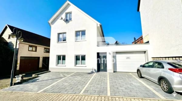 Immobilie in Dingelstädt - Teilsaniertes EFH in zentraler Lage mit 2 Garagen - Bild 2
