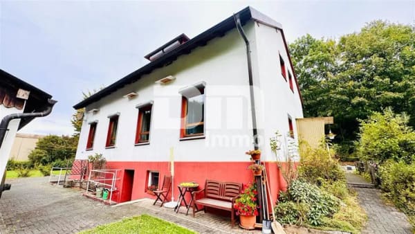 Immobilie in Steinheim - Modernisiertes Einfamilienhaus auf riesigem Grundstück mit Carport und Nebengebäude - Bild 4