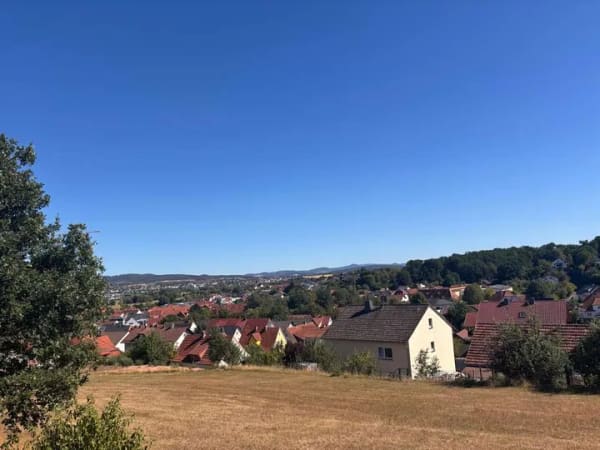 Immobilie in Burghaun - Viel Platz, herrlicher Ausblick und Natur vor der Tür – Zuhause in Burghaun - Bild 4