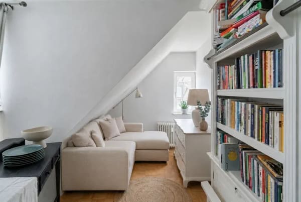Immobilie in Kronprinzenkoog - Tradition trifft Wohnkomfort – Reetdachhaus auf großzügigem Grundstück! Ihr neues Zuhause im Grünen - Bild 3