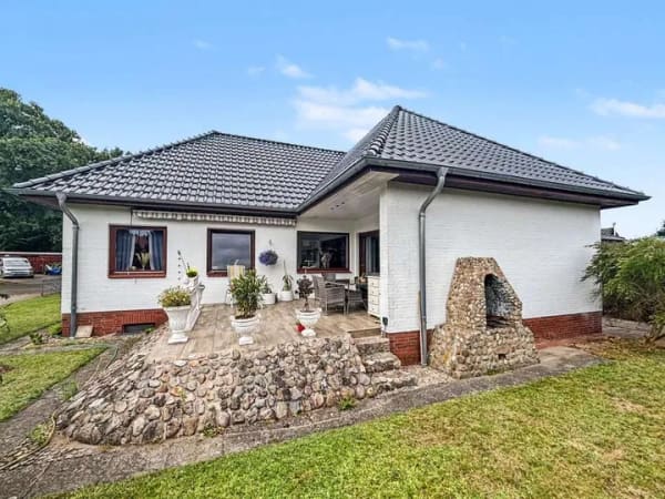 Immobilie in Fockbek - Charmanter Bungalow mit großzügigem Grundstück und vielseitigem Raumangebot in Fockbek - Bild 2