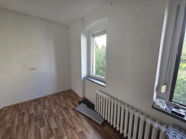 Immobilie in Limbach-Oberfrohna - Charmante Doppelhaushälfte mit Potenzial in Limbach-Oberfrohna! - Bild 4
