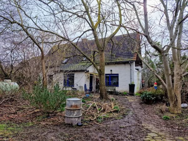 Immobilie in Landsberg - Sanierungsobjekt mit großem Grundstück und Garage im ehemaligen Stall - Bild 1