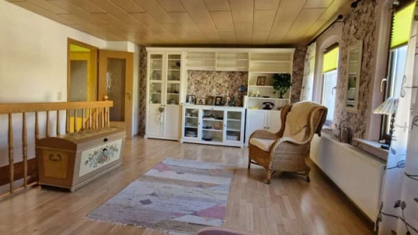 Immobilie in Netzschkau - großzügiges 1- / 2-Familienhaus mit sonnigem Grundstück - Bild 3