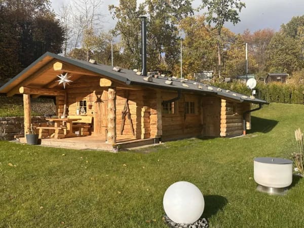 Immobilie in Rodewisch - MUSTERHAUS - Skihütte - Wochenendhaus - Gartenlaube - Vollholzstämme, Handarbeit - Bild 0