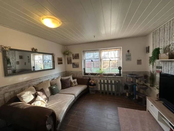 Immobilie in Leezdorf - Idyllisches Einfamilienhaus in ländlicher Lage in Leezdorf mit einem 10.000 m² großen Grundstück - Bild 3