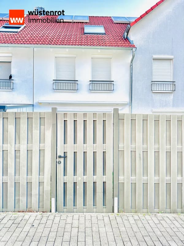 Immobilie in Karlsdorf-Neuthard - Neuwertiges Reihenmittelhaus in top Lage ! - Bild 1