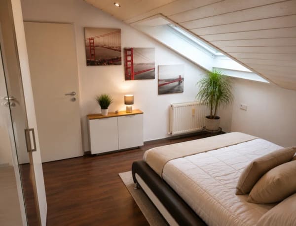 Immobilie in Oberboihingen - Lichtdurchflutete Dachgeschosswohnung mit Sonnenbalkon, Garage und Wohlfühlambiente - Bild 4