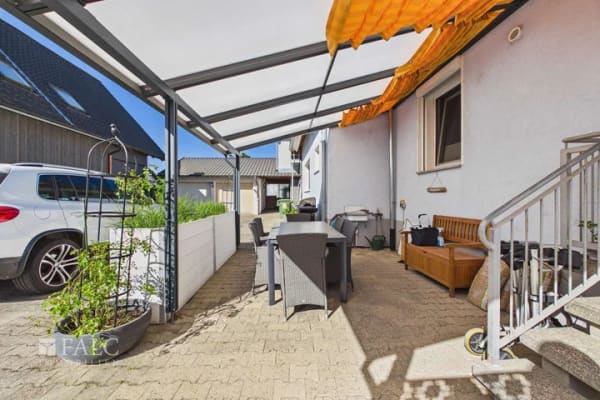 Immobilie in Schutterwald - Erdgeschosswohnung mit Garten, Pool und Einliegerwohnung in einem gepflegten Zweifamilienhaus - Bild 4