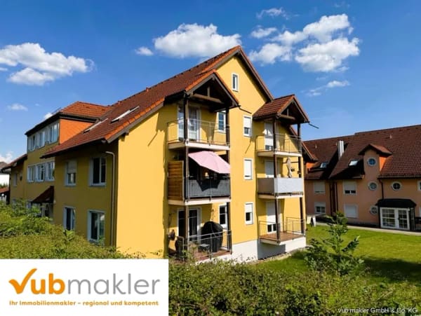 Immobilie in Köditz - Helle Dachgeschosswohnung in Köditz mit zwei Balkonen und Tiefgaragenstellplatz - Bild 0