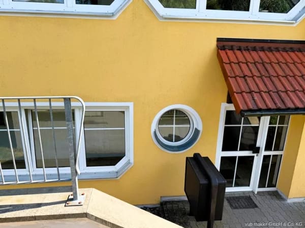 Immobilie in Köditz - Helle Dachgeschosswohnung in Köditz mit zwei Balkonen und Tiefgaragenstellplatz - Bild 1