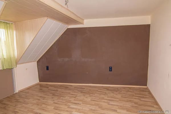 Immobilie in Helmbrechts - Zweifamilienhaus in Helmbrechts – zentral, aber ruhig gelegen - Bild 3