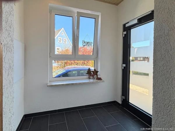 Immobilie in Zell im Fichtelgebirge - RESERVIERT !!! Solides, modernisiertes Einfamilienhaus in bevorzugter Wohnlage von Zell - Bild 2