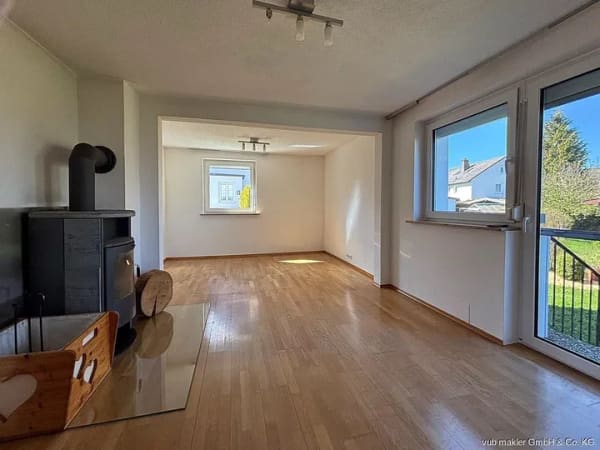 Immobilie in Zell im Fichtelgebirge - RESERVIERT !!! Solides, modernisiertes Einfamilienhaus in bevorzugter Wohnlage von Zell - Bild 4