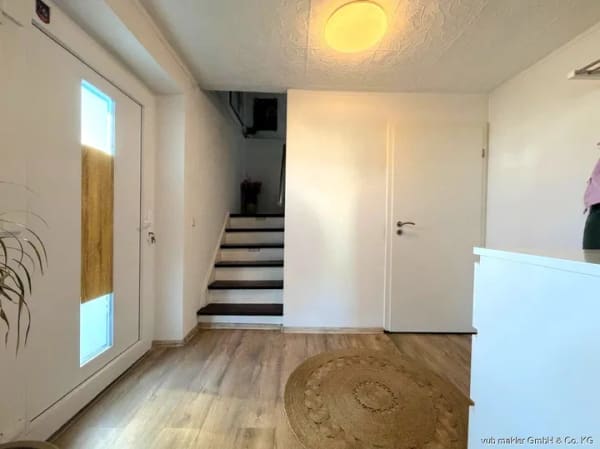 Immobilie in Selbitz - Einfamilienhaus in Selbitz – Garten, Terrasse, Kamin und Garage auf 441 m² Grundstück - Bild 1