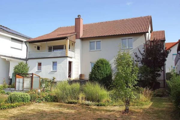 Immobilie in Erkenbrechtsweiler - Ideal für 2 Familien – Großzügiges 1-2-Familienhaus mit großem Garten in ruhiger Lage - Bild 0