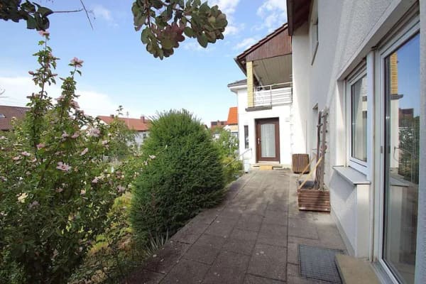Immobilie in Erkenbrechtsweiler - Ideal für 2 Familien – Großzügiges 1-2-Familienhaus mit großem Garten in ruhiger Lage - Bild 2