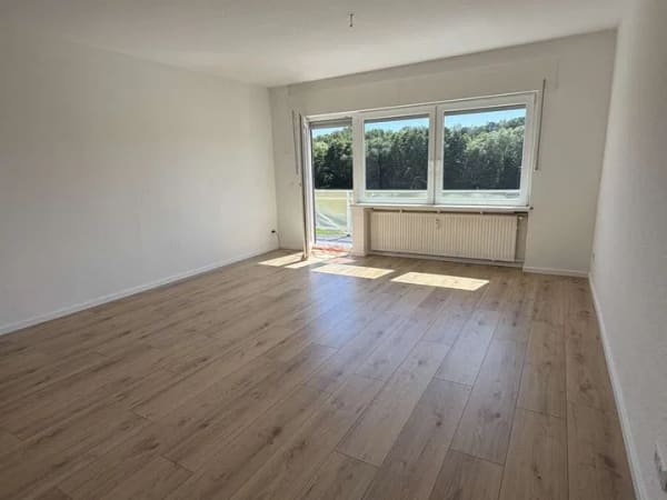Immobilie in Nastätten - Neues Eigenheim statt Miete zahlen ! Innen neu saniert, Feldrandlage, zentrumsnah - Bild 2