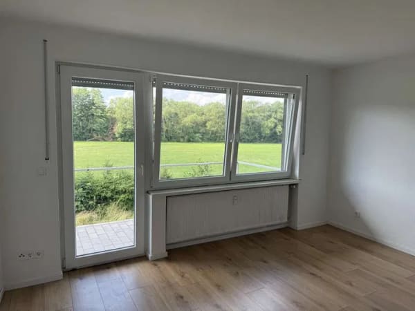 Immobilie in Nastätten - Neues Eigenheim statt Miete zahlen ! Innen neu saniert, Feldrandlage, zentrumsnah - Bild 3